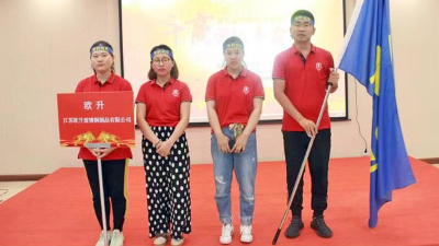 歐升玻璃鋼部分員工合照?qǐng)D