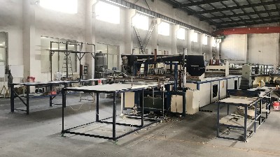 玻璃鋼型材切割現(xiàn)場(chǎng)